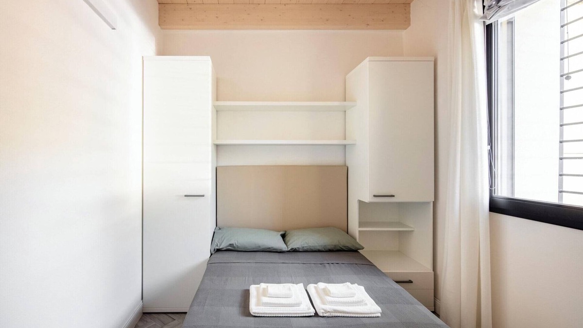 Imola House | Savonarola Square 13