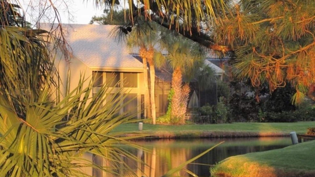 Sawgrass Condo | Sawgrass condo with relaxing lagoon views