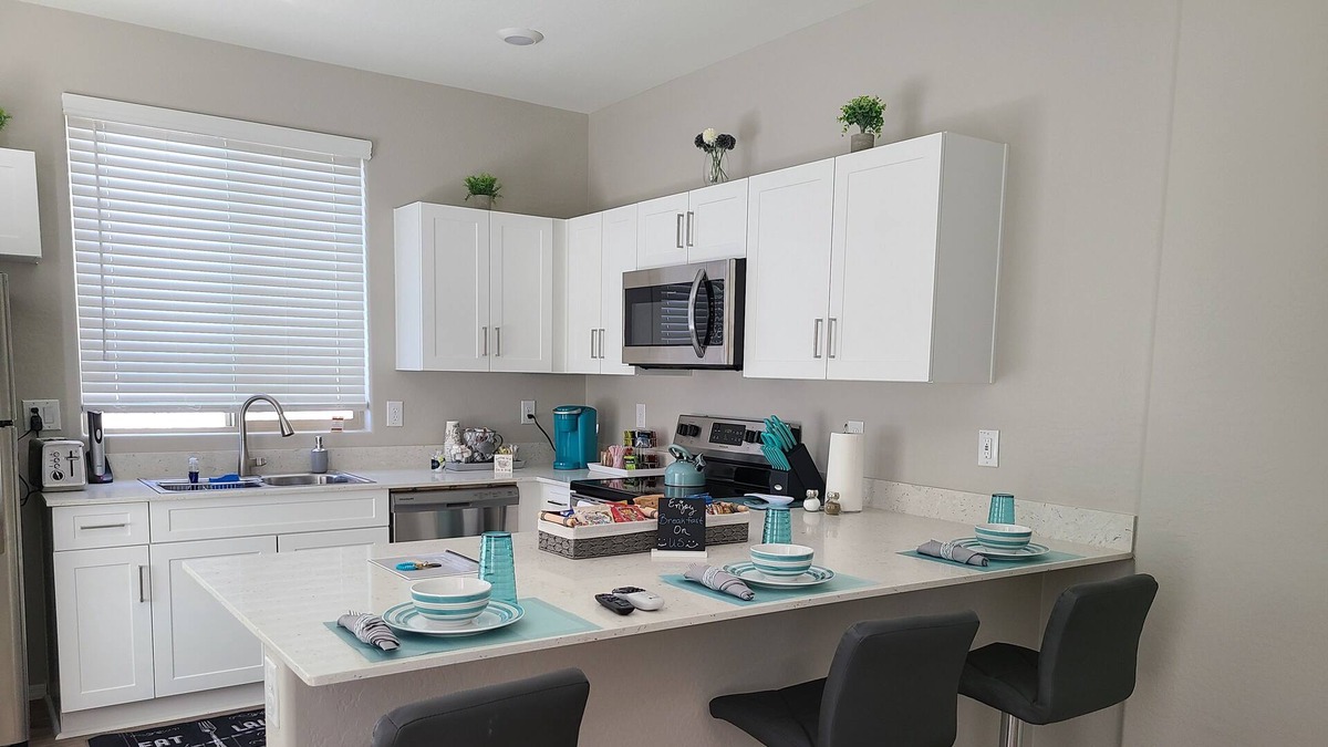 Canyon Trails House | Say hello to the beautiful warm and sunny weather with NO CLEANING FEE
