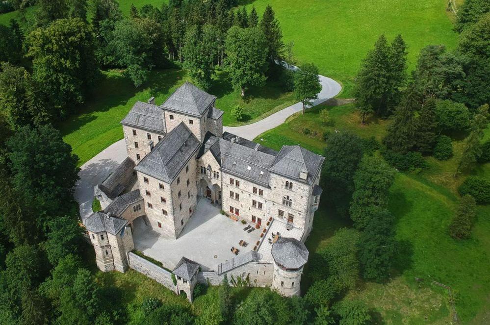 Bruck an der Grossglocknerstrasse Apartment | Schlossresidenz Fischhorn