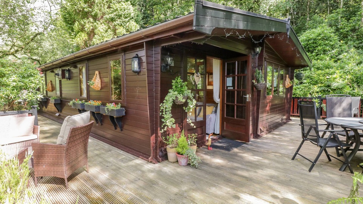 Troutbeck Bridge Cottage | SCAFELL LODGE, family friendly, with pool in Windermere