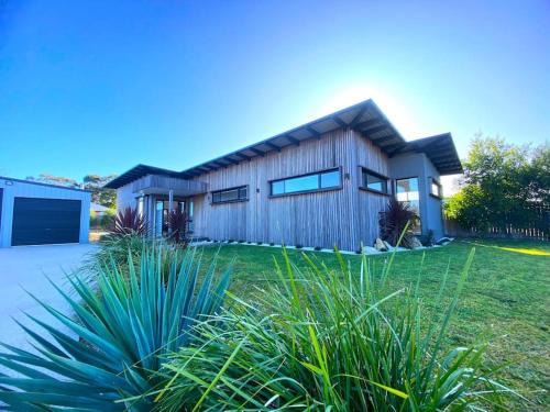 Stieglitz House | Scandi at Stieglitz Sleeps 6 Modern & Stylish