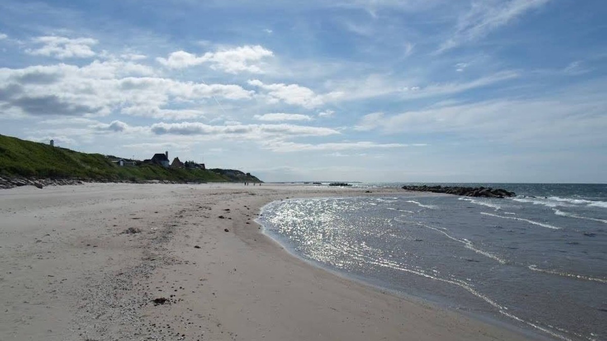Liseleje Cottage | Scandinavian cottage, walking distance to beach, shops, cafes and restaurants