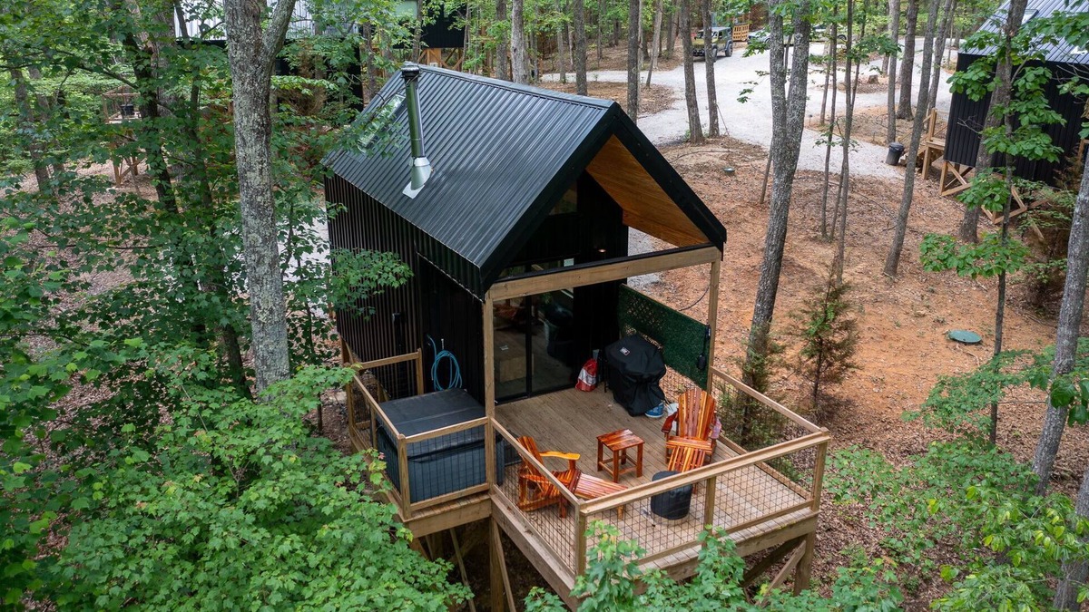 Monteagle Cabin | Scandinavian Treetop Bliss @ Terralodge