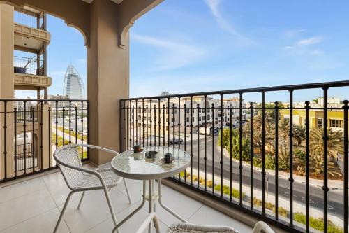 Umm Suqeim 3 Apartment | Scenic 1BR in Jadeel 3 Near Iconic Landmarks