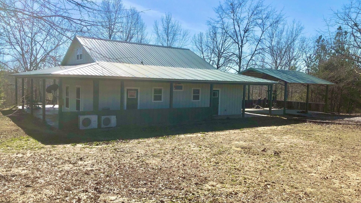 Lawley Other | Scenic and Private 3-bedroom farmhouse