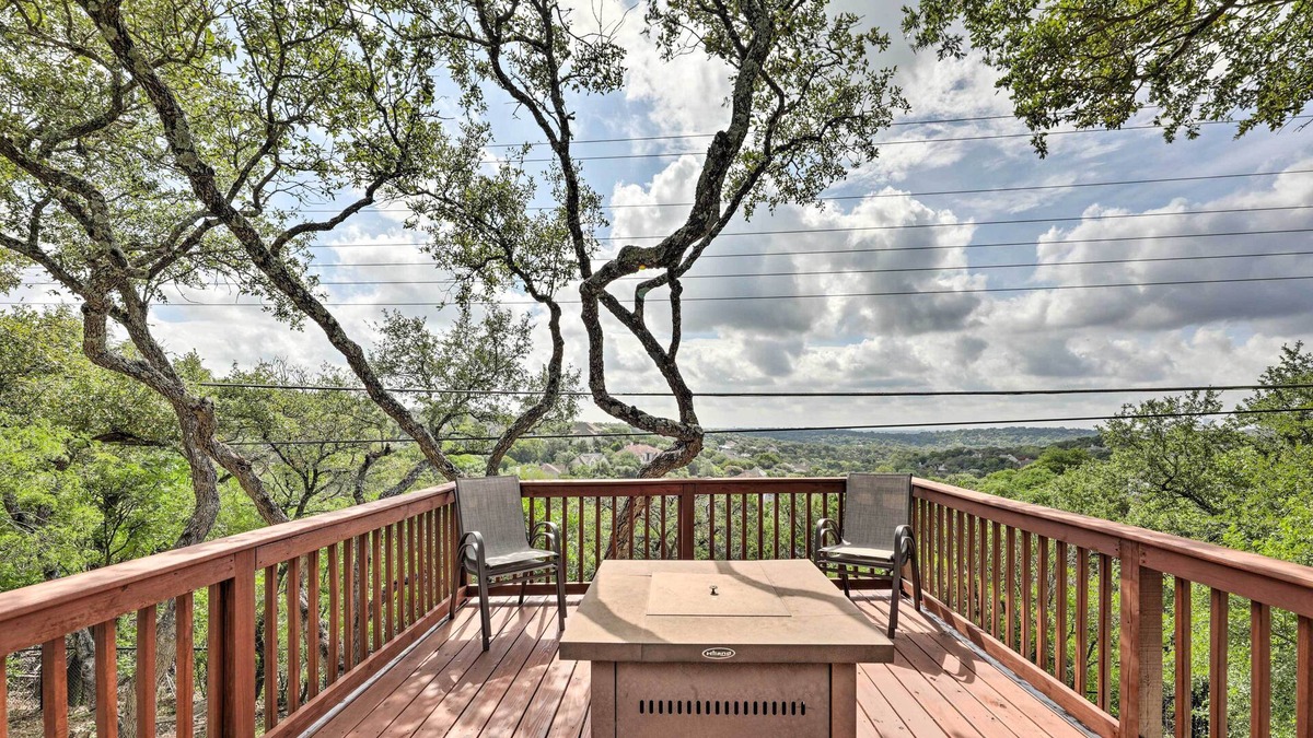 Northwest Hills House | Scenic Austin Escape w/ Pool < 8 Mi to Dtwn!