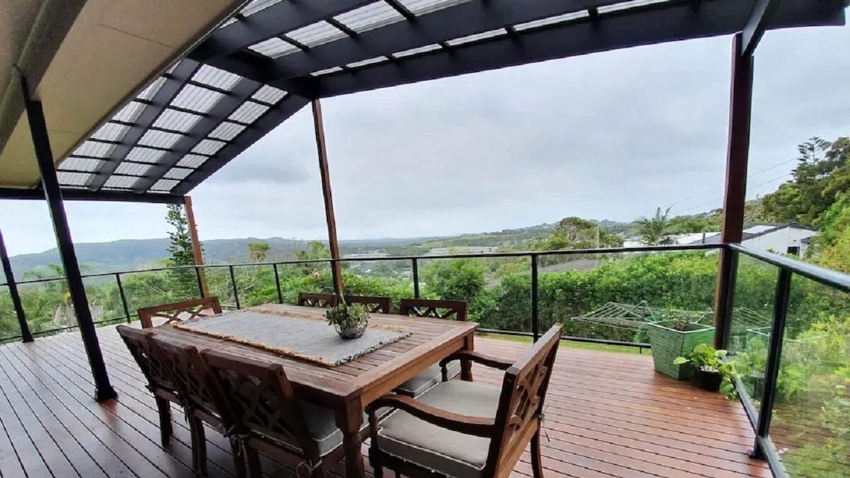Central Coast House | Scenic Beach House great view 5miniute walk to the beach