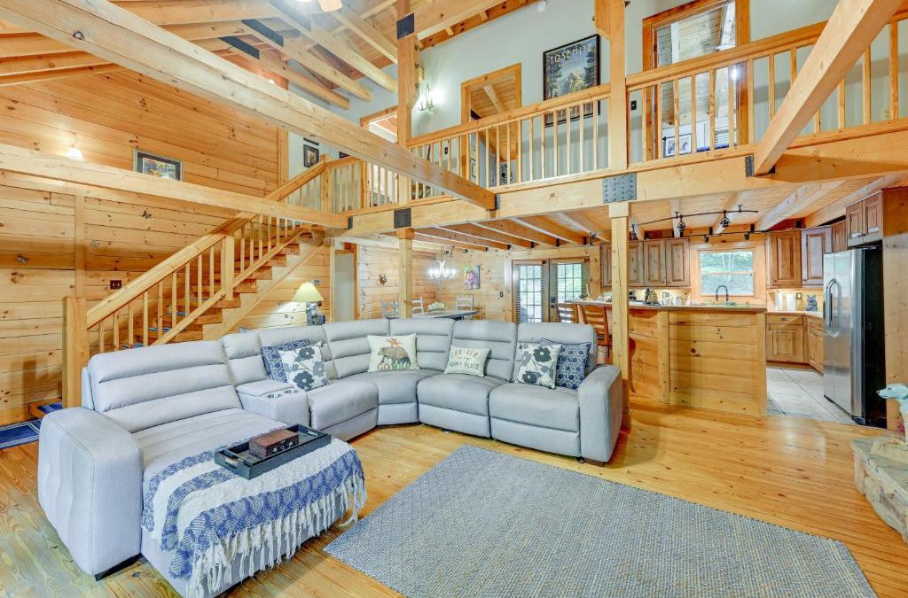 Sapphire House | Scenic Blue Ridge Cabin Rental with Resort Amenities