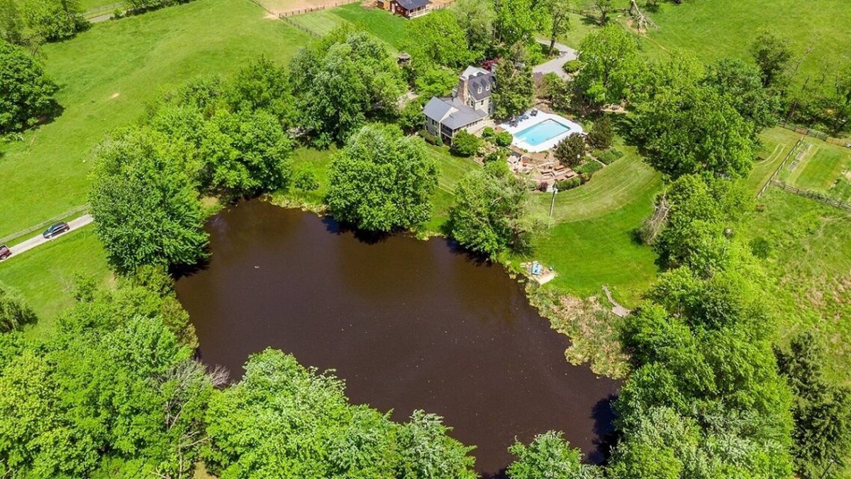 Millville Cottage | Scenic Cottage retreat at historic Buckskin manor