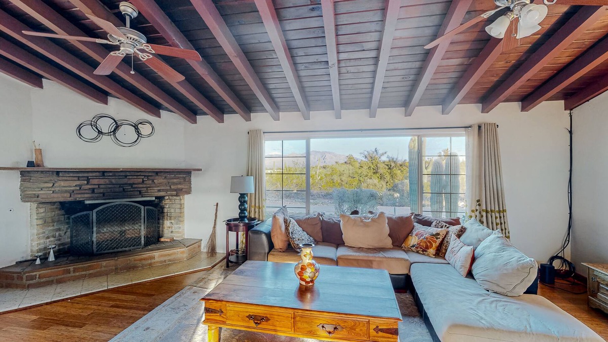 Tucson House | Scenic desert home with mountain views, covered patio, AC, & washer/dryer