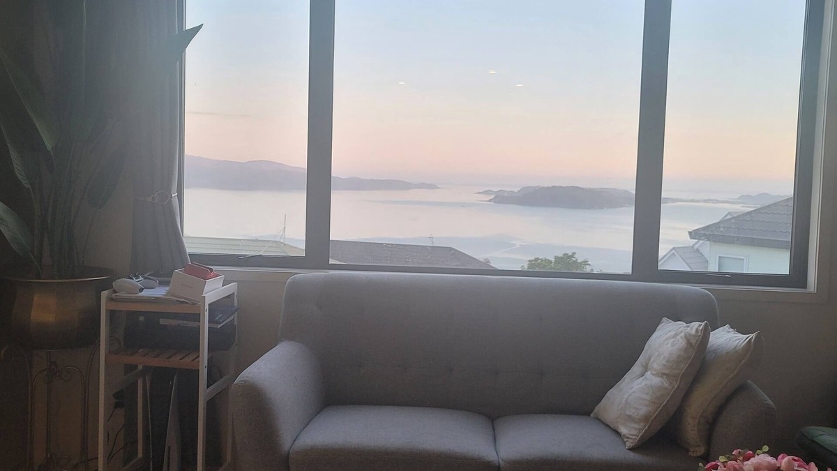Newlands House | Scenic Haven: Warm, ethnic charm