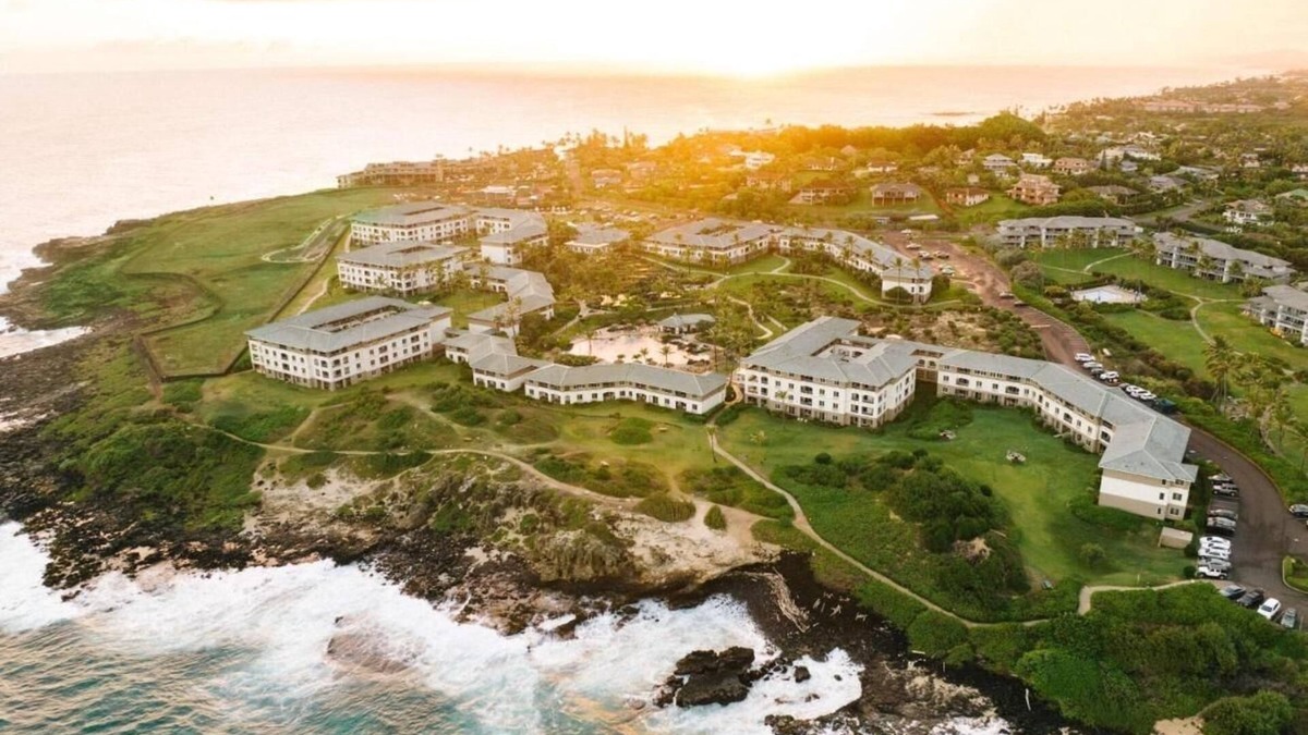 Poipu Hotel | Scenic Kauai Stay Near Allerton Garden + Free Pool Access + Kitchen