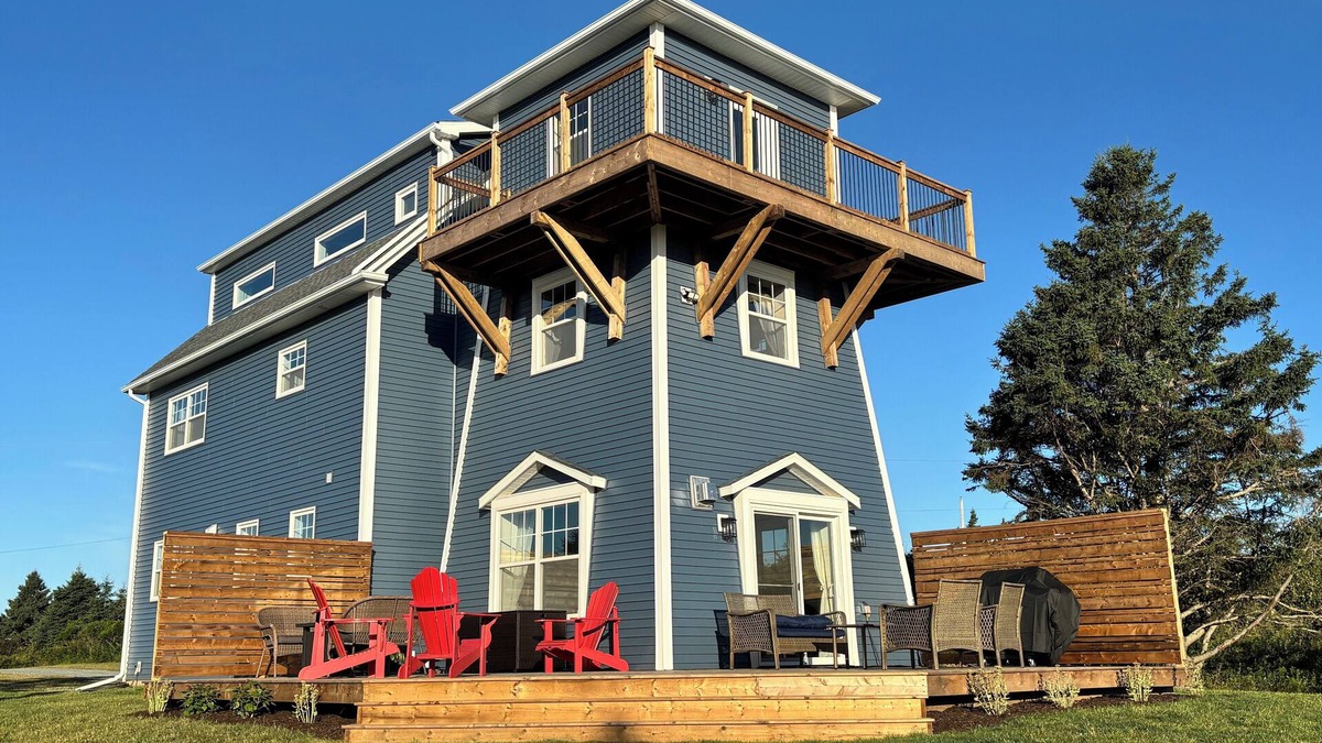Seaforth House | Scenic Lighthouse at Seaforth