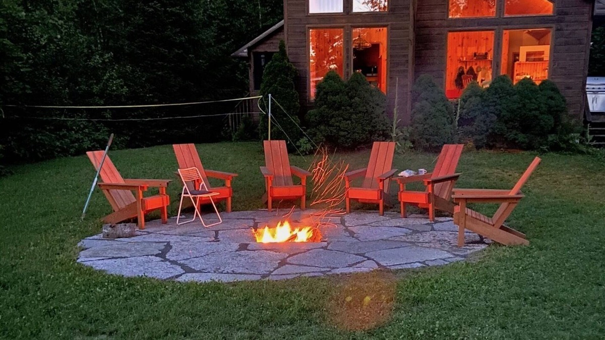 Highlands East Cottage | Scenic Paudash Lake Rental: Comfortable Cottage for Nature Lovers and Adventures