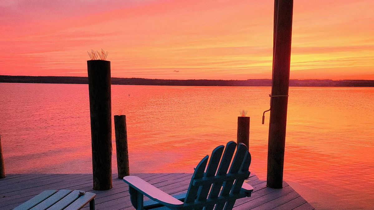 Town of Varick House | Scenic, Peaceful and Relaxing Seneca Lakefront Guest House-Stylish Space for Two