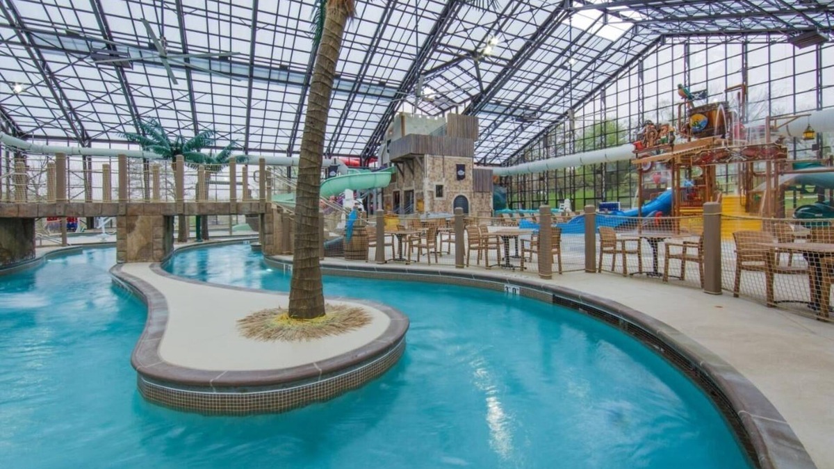 Sheridan House | Scenic Retreat Lakeside Resort | Enjoy our Pirate’s Cay™ Indoor Water Park