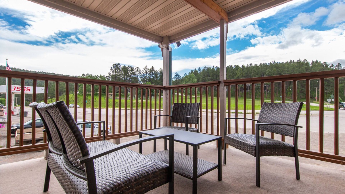 Rimrock Apartment | *Scenic Rimrock Escape*Great Views*Lakes Nearby*