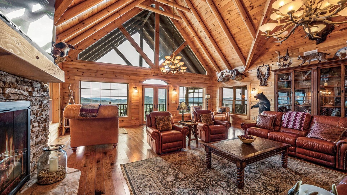 Gatlinburg - Pigeon Forge Cabin | Scenic Views Estate:2025 Specials!