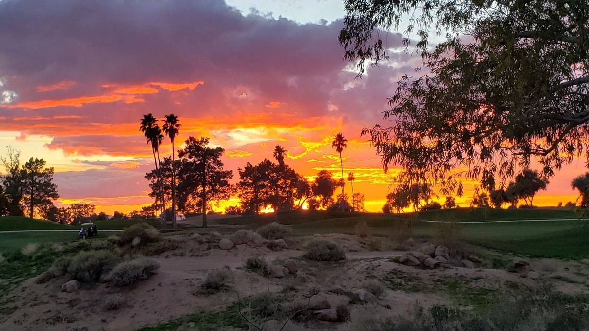 Superstition Springs Condo | Scenic views of Superstition Springs Golf Course right outside your door.