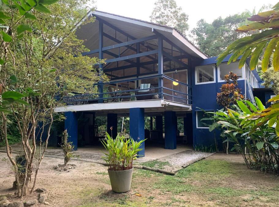 Sao Sebastiao Apartment | Schönes Haus direkt am Fluß in der Mata Atlantica