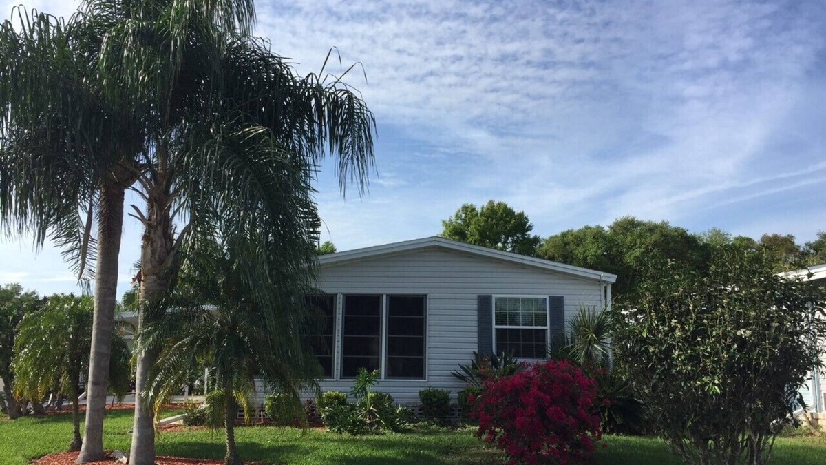 Fussels Corner House | Schalamar Creek, Lakeland , Florida 30 days min, 30 days notice