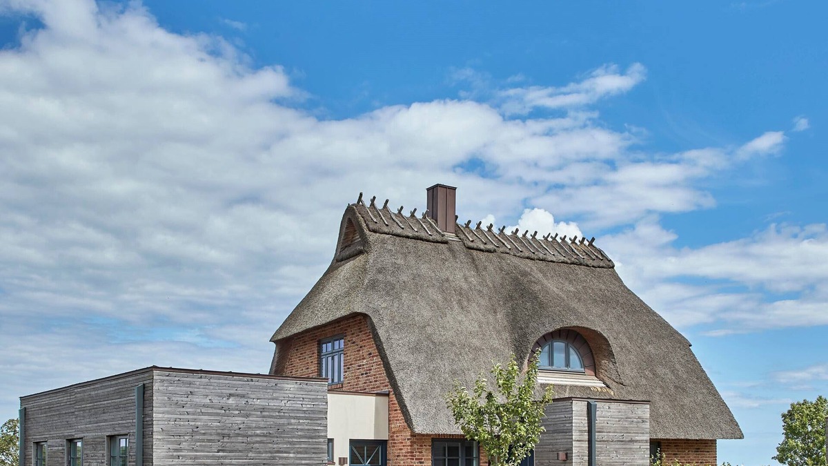 Nieby House | Schilfgras Atelierhaus Unter Reet für bis zu 8 Personen & Traumhaftem Seeblick