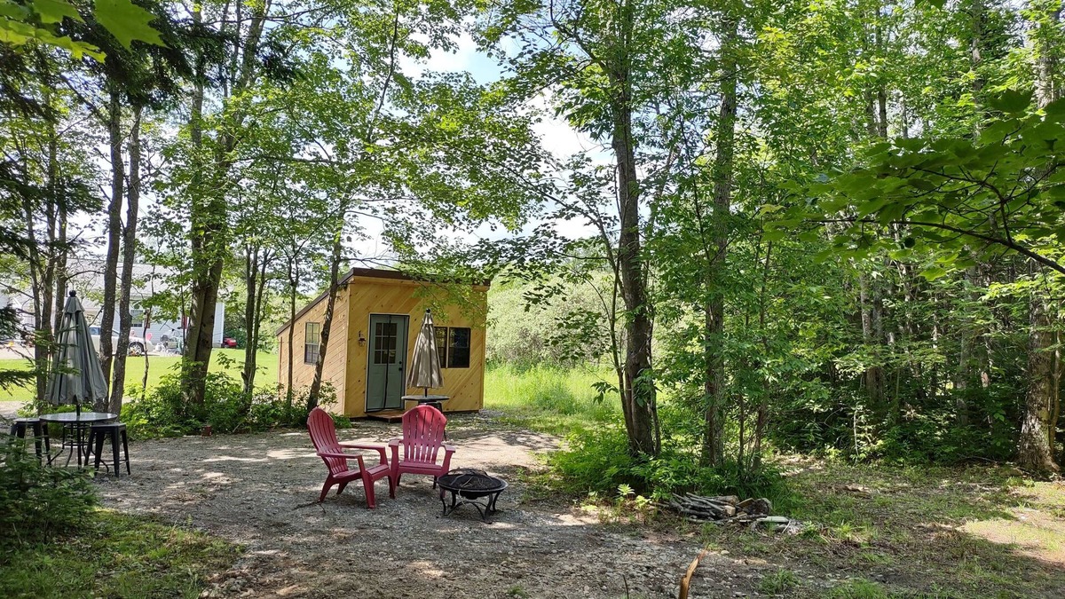 Lincoln Cabin | Schlafman's Hollow Solar Camping Cabin 2