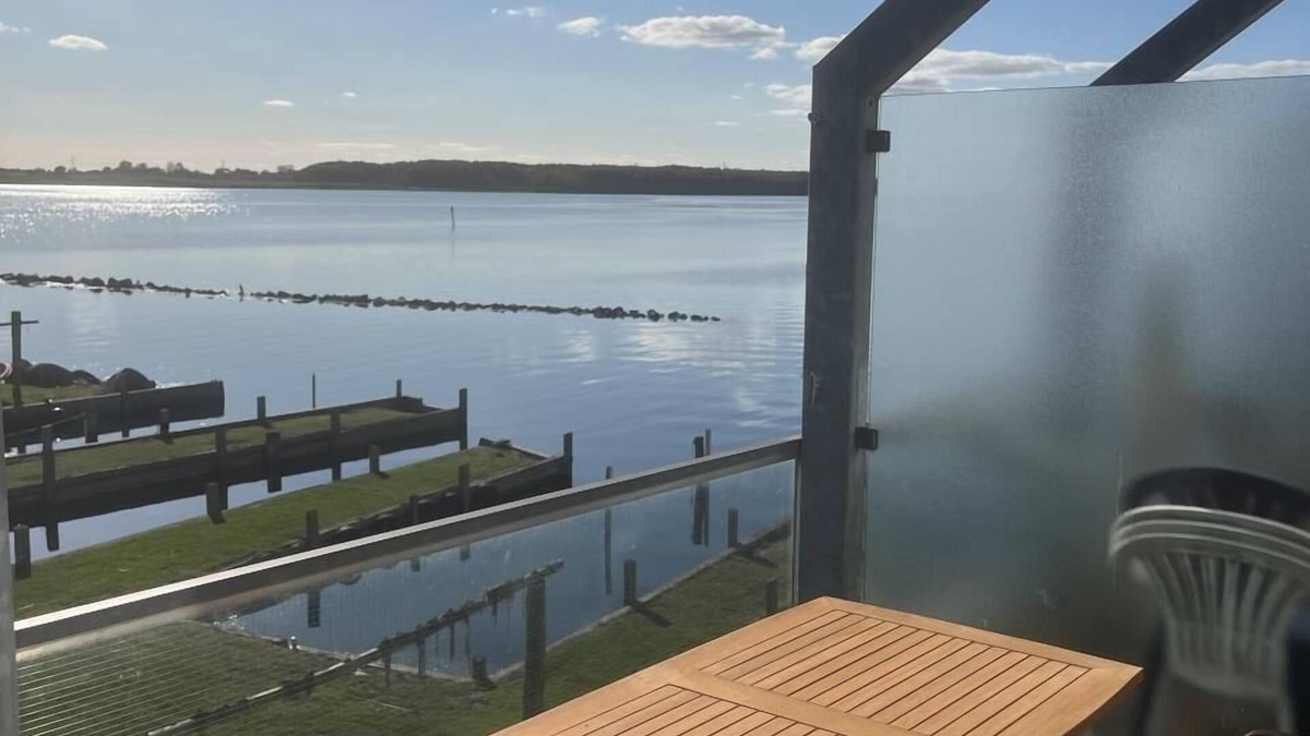 Maasholm Apartment | Schleiseits vacation apartment directly on the water