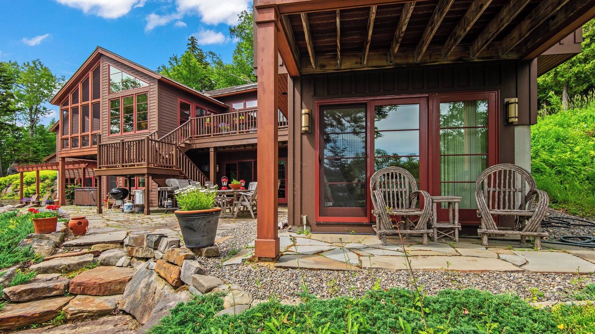 Rangeley House | Schoolmarm Rock - 450' of private waterfront on Rangeley Lake