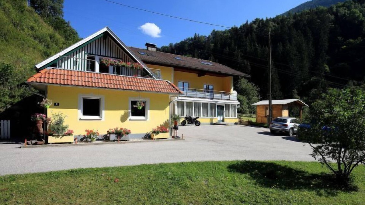 Radenthein Apartment | Schwarzwald 6 OG by Interhome