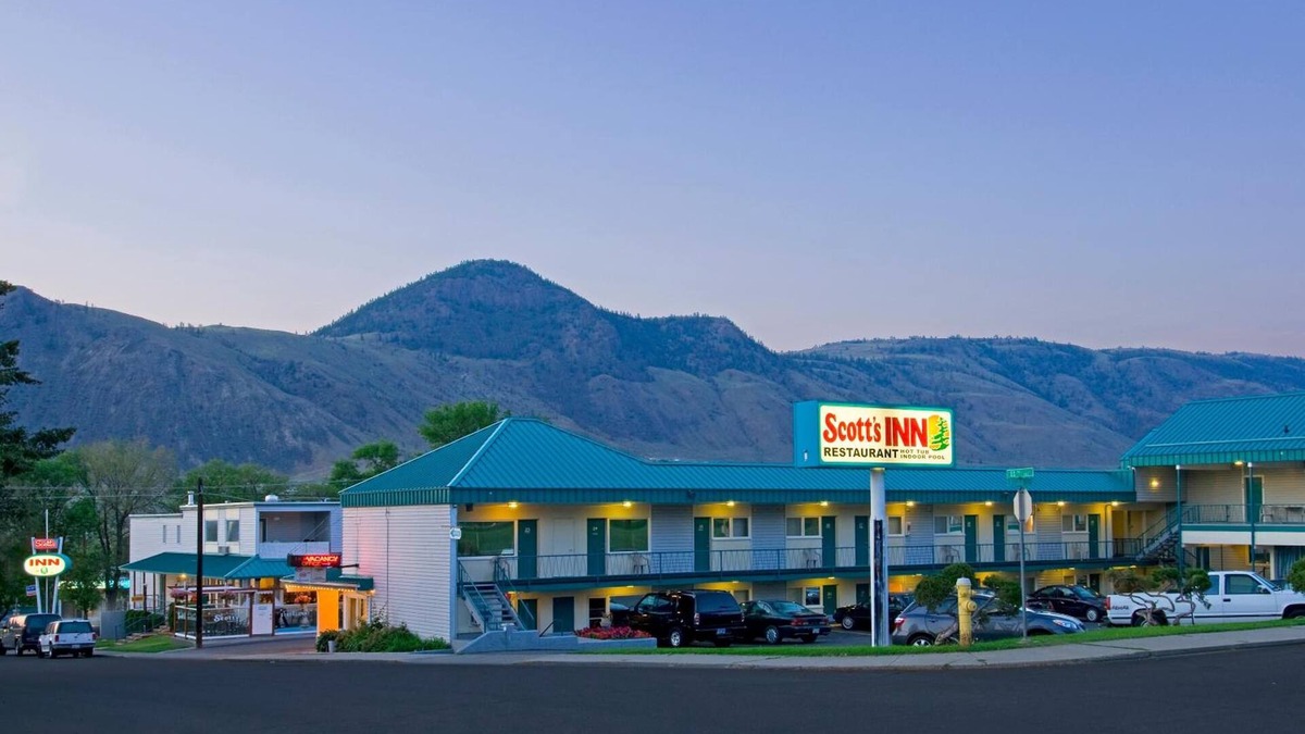 City Centre Hotel | Scott's Inn and Suites