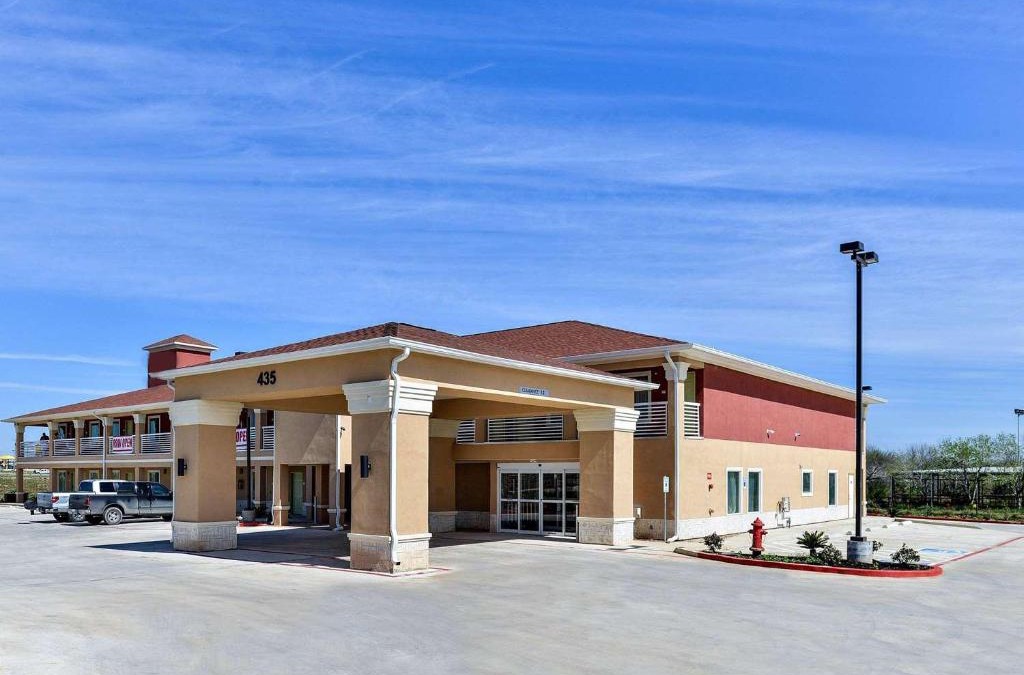 Cotulla Hotel | Scottish Inn & Suites Cotulla, TX