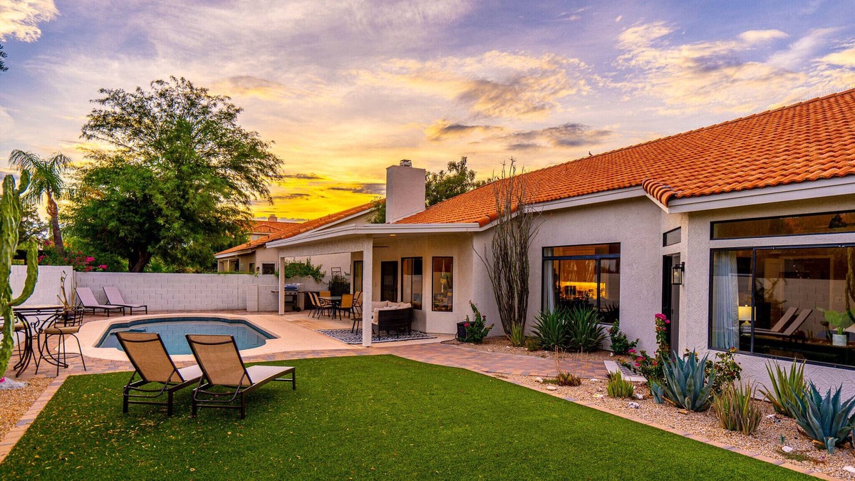 Paradise Park Vista House | Scottsdale Designer's Dream | Pool | Game Room | Ping Pong Table