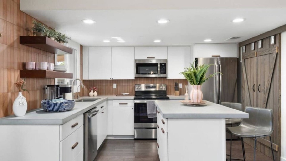 Casa Granada Townhouses House | Scottsdale Oasis: Modern Townhouse w/Pool & BBQ