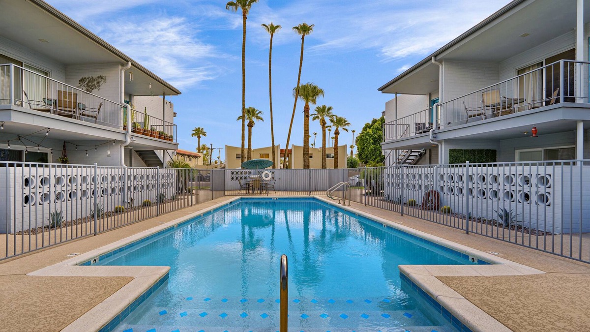South Scottsdale Apartment | Scottsdale | Pool | Kitchen | 2 BR: Stylish Luxe!