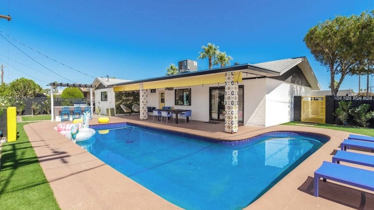 Park Scottsdale Two House | Scottsdale Sophisticated Luxury w/Heated Pool, EV Charger