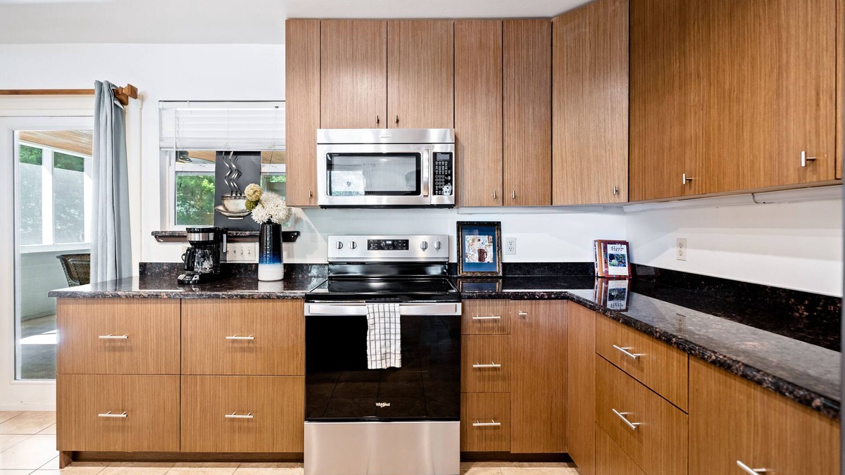Greater South River City House | Screened-in Porch Walkable to Soco