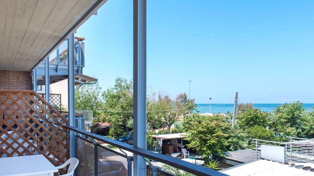 Senigallia Apartment | SE003 - Senigallia, one bedroom apartment on the sea with beach