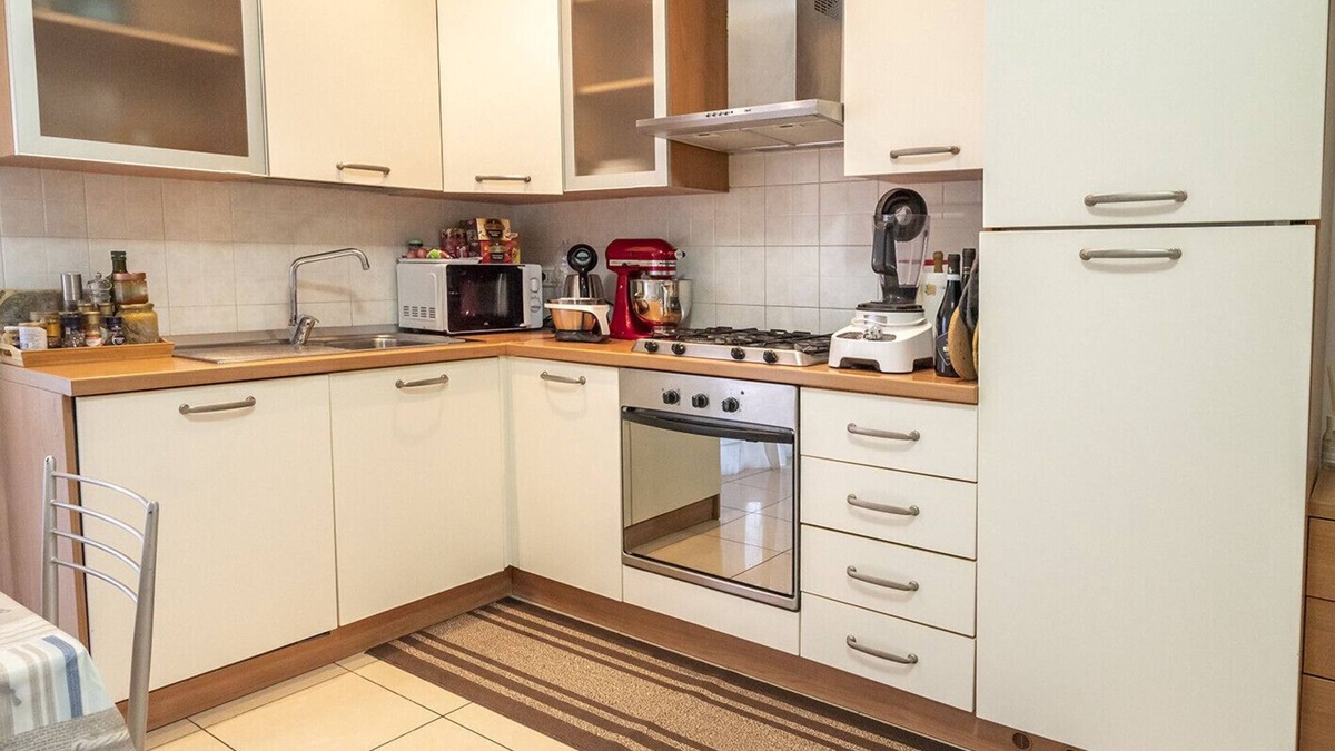 Marzocca Apartment | SE042 - Marzocca, nice three-room apartment 100 meters from the sea