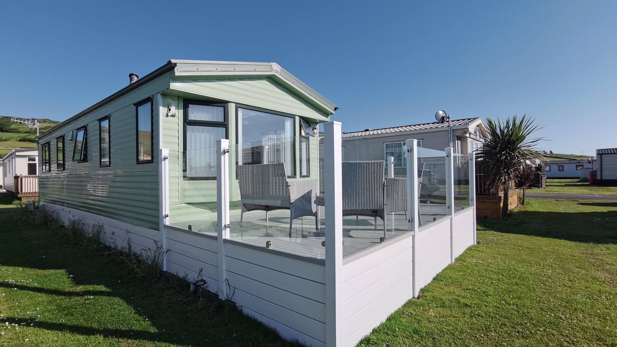 Llwyngwril Cabin | Sea and Mountain view Sunbeach Holiday Snowdonia