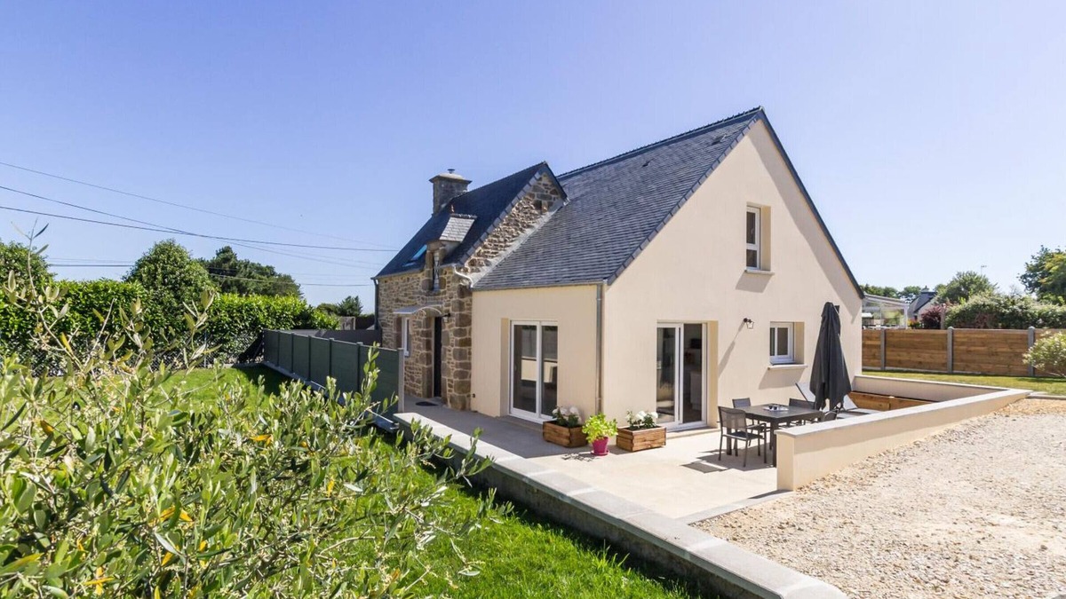 Saint-Pierre-Eglise Cottage | Sea and Nature Escape: Modern House Near Barfleur with Garden and Terrace