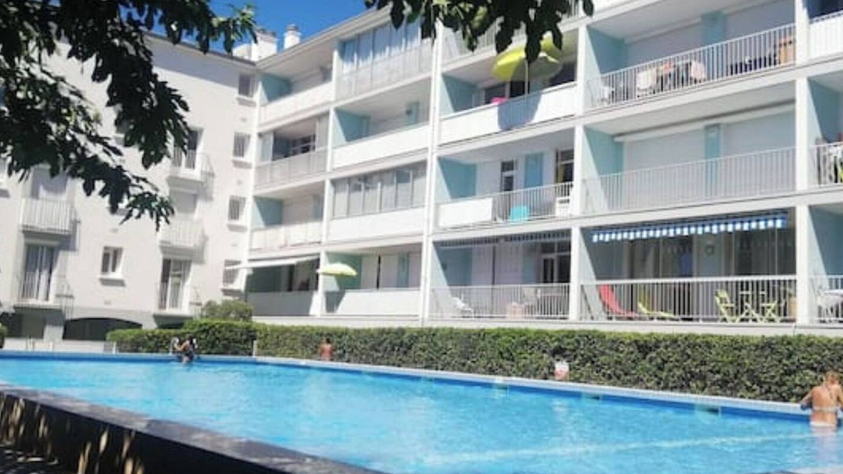 Saint-Nazaire Apartment | SEA and SWIMMING POOL 100 m from the beach & center. 10 minutes from Perpignan