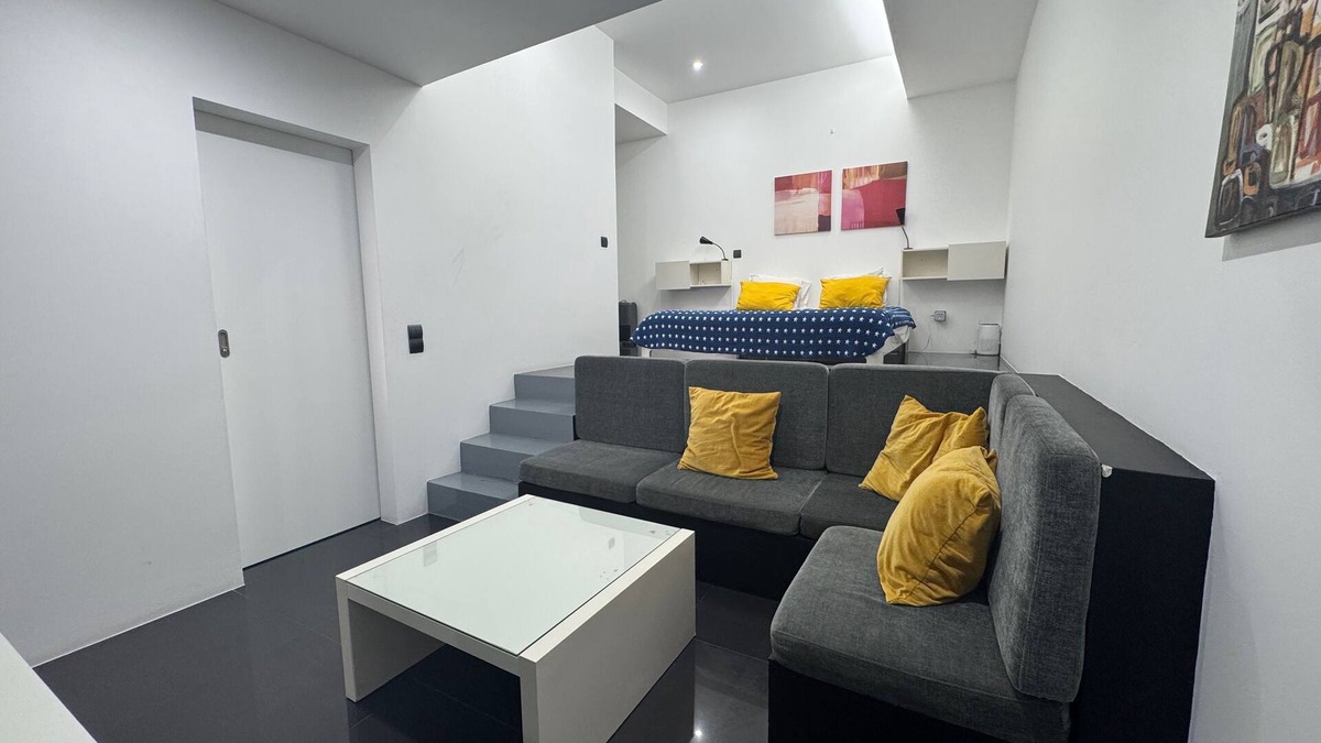Porto da Cruz Apartment | Sea Breeze Studios - Orange