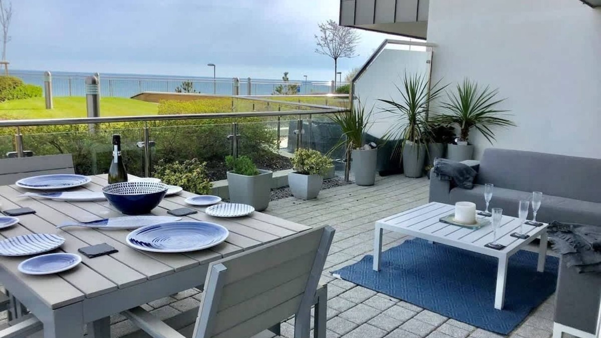 Bournemouth City Centre Apartment | Sea Breeze - Close to Bournemouth Beach