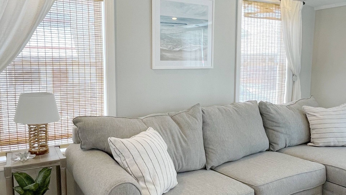 Hampton Cottage | Sea Breeze Cottage - newly renovated - sleeps 6