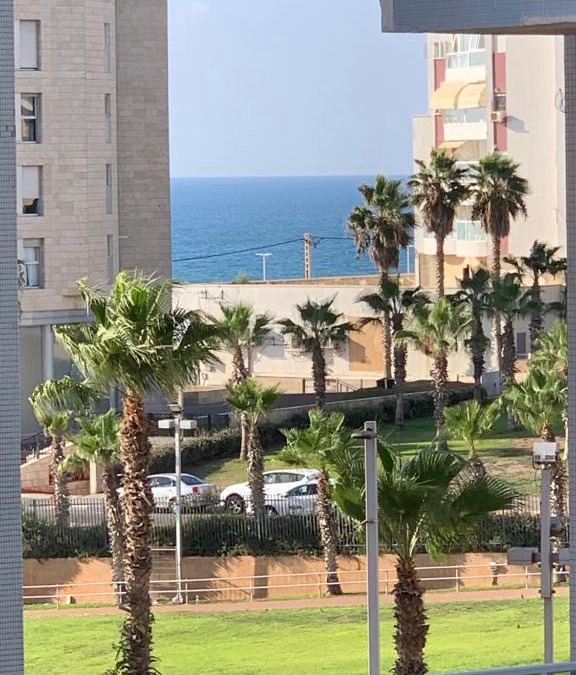 Bat Yam Apartment | Sea Breeze