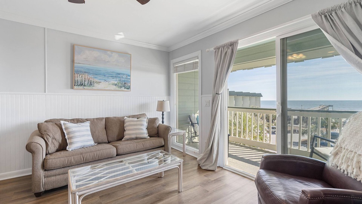 Charleston County Condo | Sea Cabin on IOP, ocean view, beach, pool access