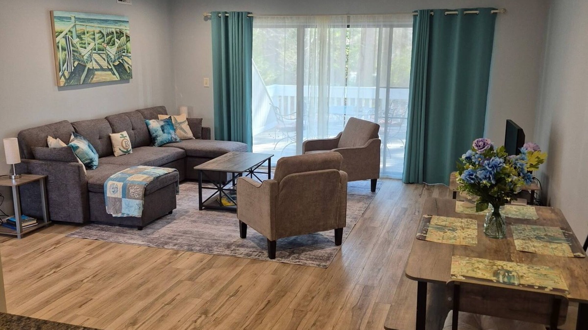 Bethany Beach Condo | Sea Colony - fully renovated - walk to private beach and tennis - Free wifi