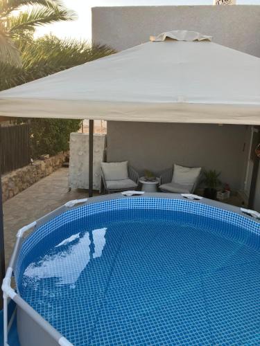 Arad House | Sea & Desert Retreat